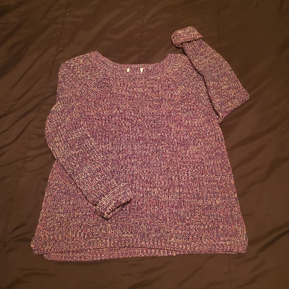 Sweater - Picture 1 of 4